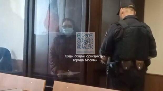Оставившей на 5 дней сына москвичке назначен запрет определенных действий