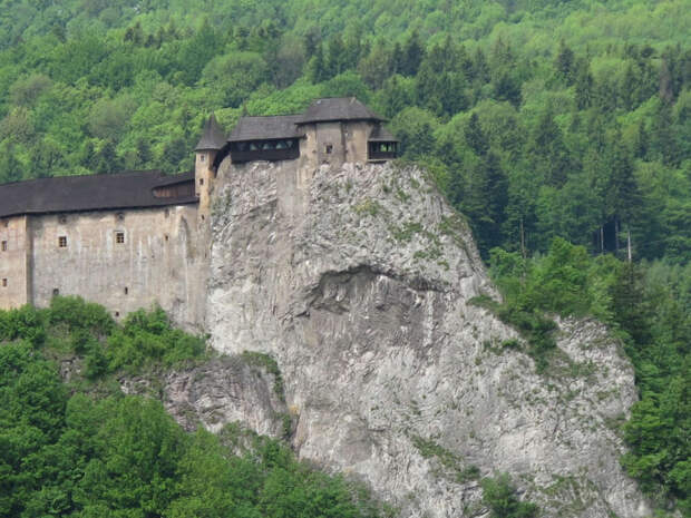 Замки Словакии: Оравский град