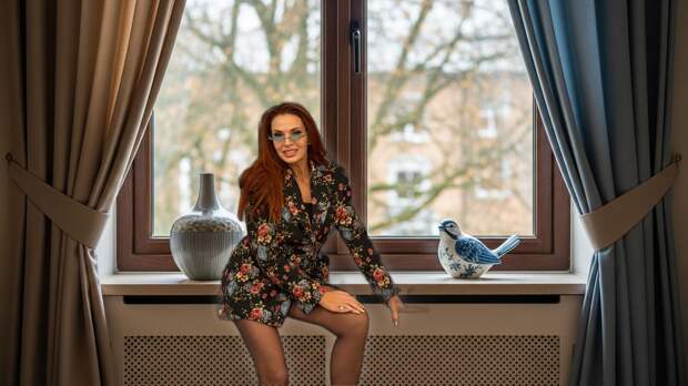 «Ей уже 56, а выглядит на 30!»: каким вырос «солнечный» сын Эвелины Блёданс, которого она родила в 42 года