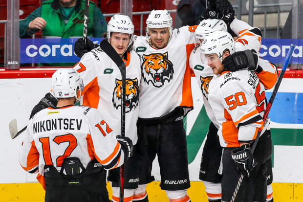 «Северсталь» уступила «Амуру», пропустив шесть шайб