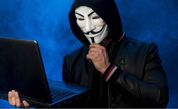 Хакеры разослали циничные пригласительные русским: "Пора на концерт Кобзона в "Крокус"