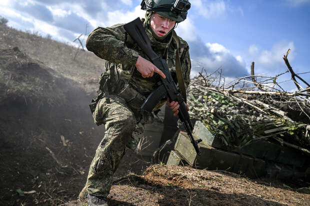 Названы три сценария завершения СВО