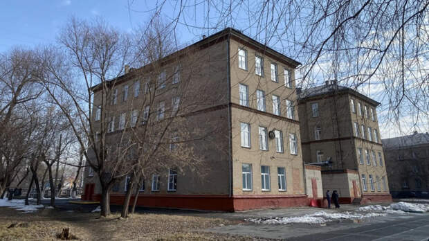 Карате и шахматы: что известно о напавшем на школу в Челябинске подростке