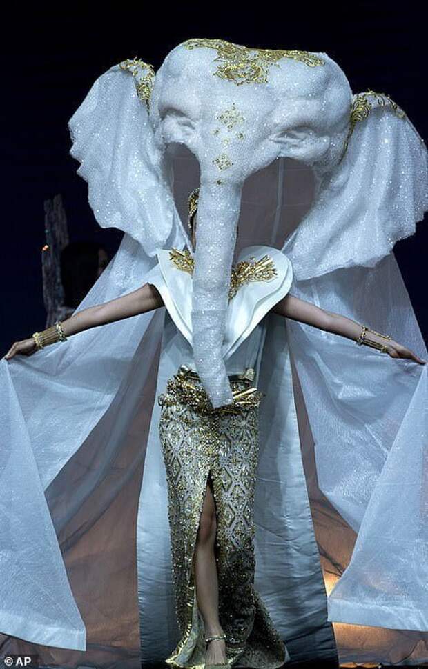 Мисс Таиланд - белый слон ynews, конкурс костюмов, конкурс красоты, красивые девушки, мисс вселенная, мисс вселенная 2018, национальные костюмы, участницы