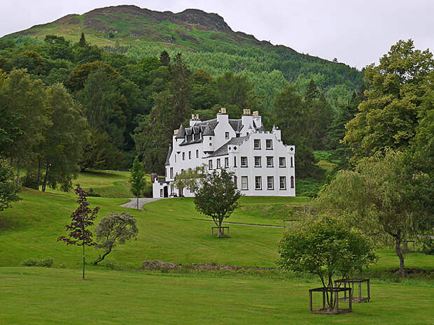 Замок Aberuchill Castle в Шотландии, принадлежит владельцу Новолипецкого меткомбината Владимиру Лисину