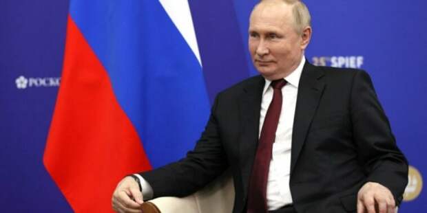 Планы США разрушены: Риттер рассказал, как Путин спас Россию
