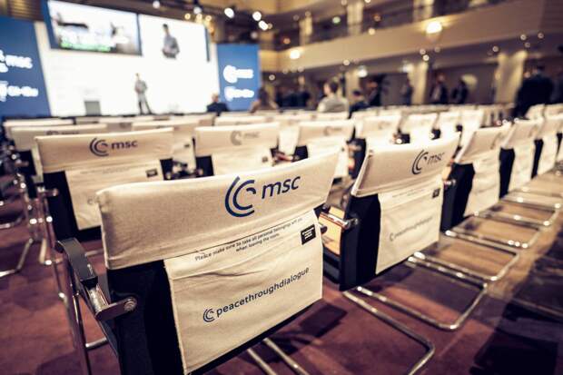 «Я посмотрел в глаза своей собаке»: Мюнхенская конференция показала неадекватность Европы