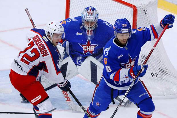 Голкипер СКА Мойсевич подписал трехлетний контракт с "Вегасом"