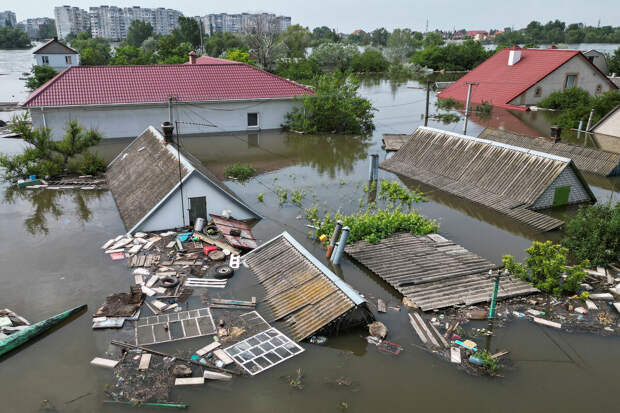 Климатолог Довгялло заявил об угрозе эпидемии из-за катастрофы на Каховской ГЭС
