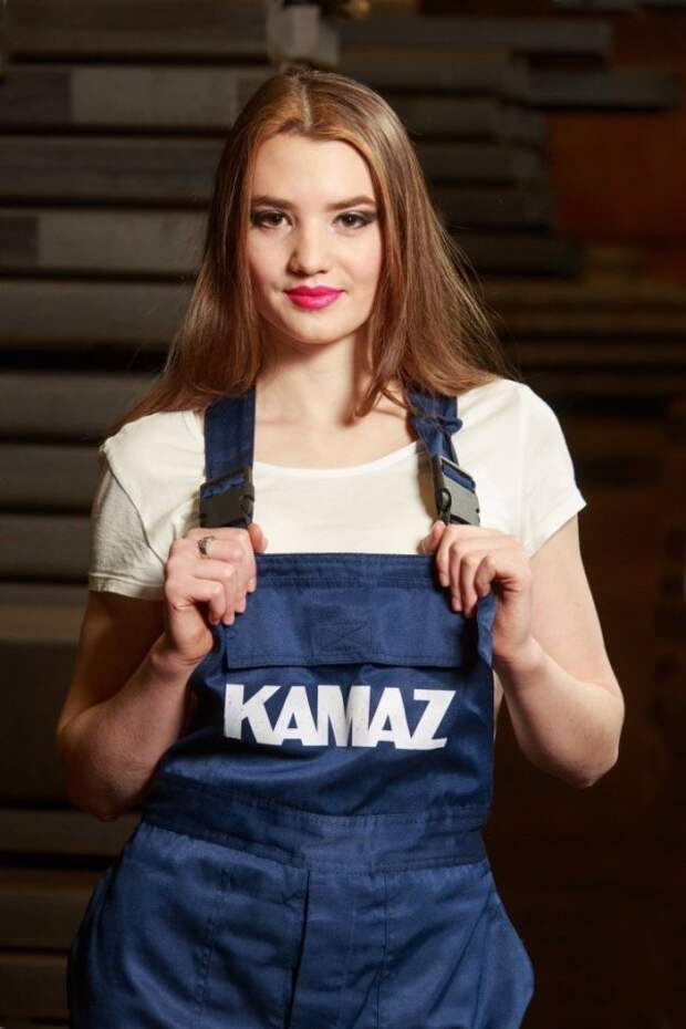 КАМАЗ показал, какие девушки собирают грузовики