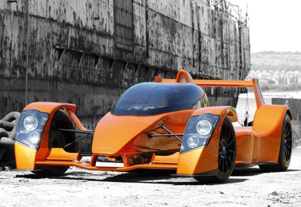 Среднемоторный болид Caparo T1 для полиции Лондона.