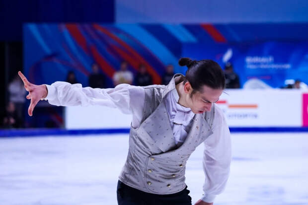 Это было красиво: 14 фото с финала Гран-при России по фигурному катанию