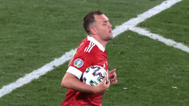 Онопко объяснил отказ Дзюбы от вызова в сборную России