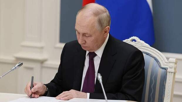 Структура нового Кабинета министров России была утверждена президентом Владимиром Путиным