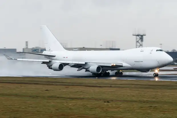 ACT Airlines Boeing 747-412F (TC-MCL) 11 January 2017.jpg