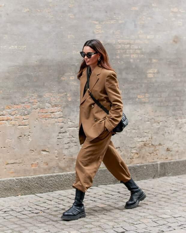 Kopenhagen-Street-Style-odijelo-jesen-2020.-1-stil
