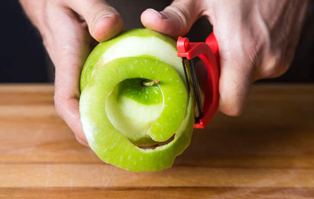 10 функций картофелечистки, о которых вы и не подозревали 10 функций картофелечистки, о которых вы и не подозревали