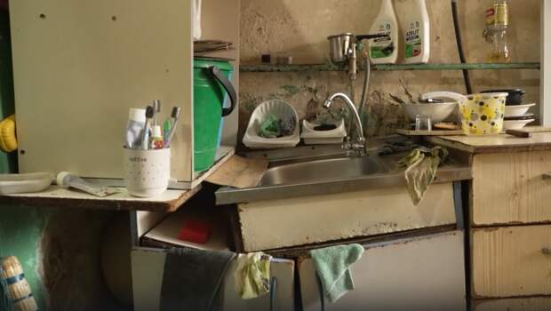 Полы провисают, стены рушатся: прокуратура проводит проверку в ветхом доме в Новороссийске