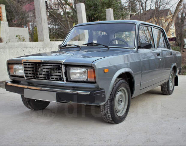 Лада 2107 - самый популярный автомобиль в России