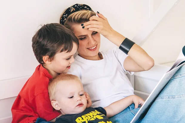 Дарья Мельникова поздравила младшего сына Марка с двухлетием: "Открыла с ним материнскую чакру"