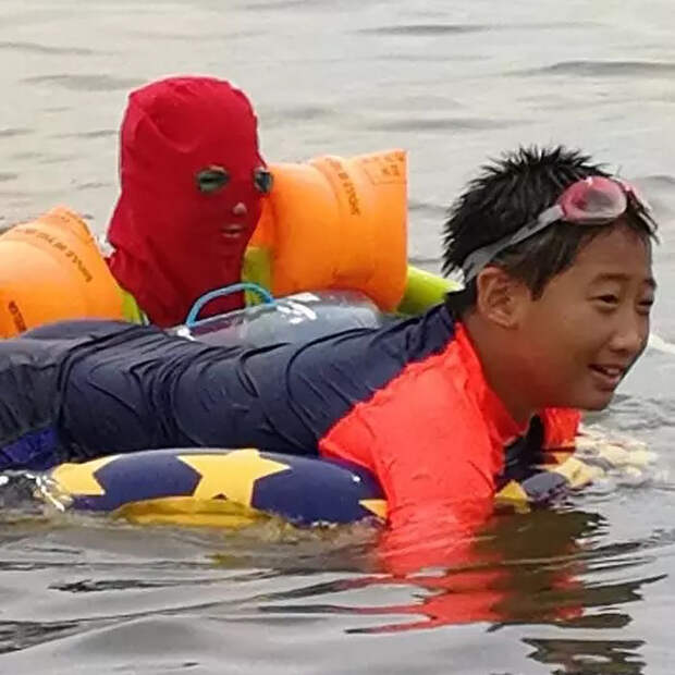 Опять китайцы постарались: Facekini - чудо изобретение, которые сохранит молодость вашего лица