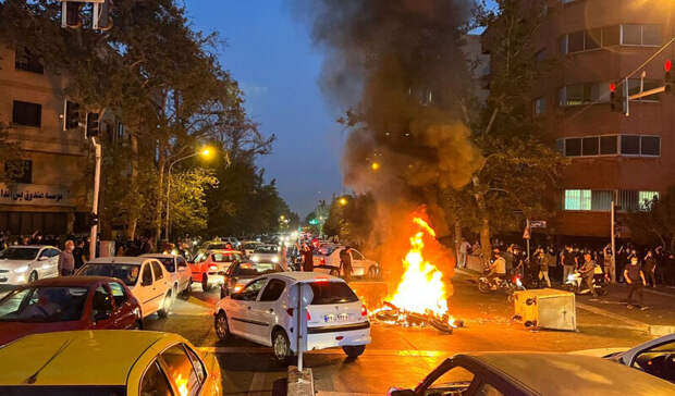 Более 30 человек погибли при протестах в Иране