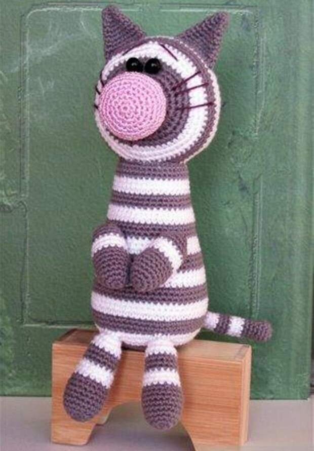 Кошка вязаная крючком