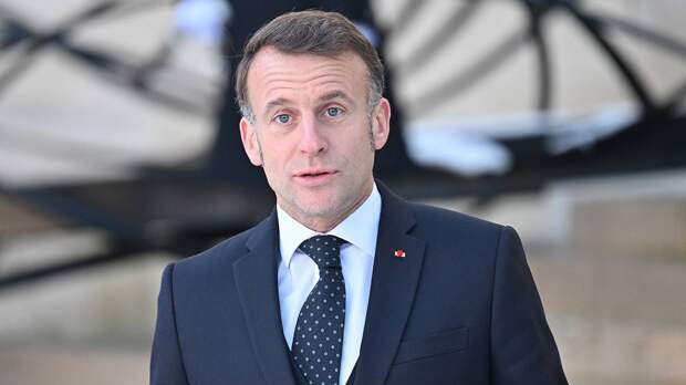 Макрон поддержал протестующих в Иране