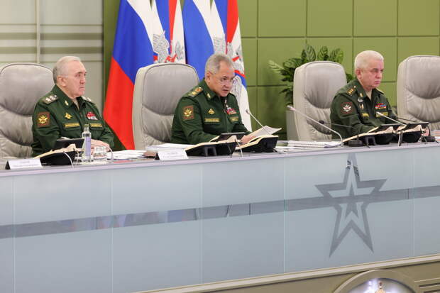 Министр обороны Российской Федерации провел селекторное совещание с руководящим составом Вооруженных Сил