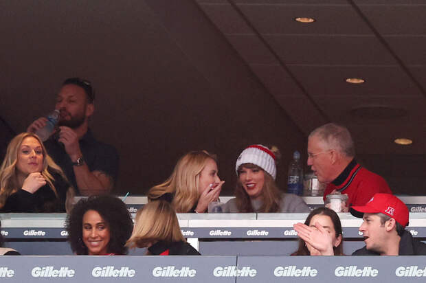 Taylor Swift Brittany Mahomes