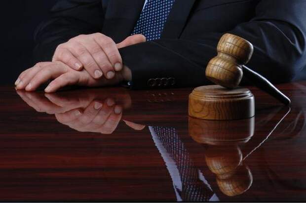 Суд удовлетворил иск экс-ректора СПбГУП Александра Запесоцкого к «Коммерсанту»