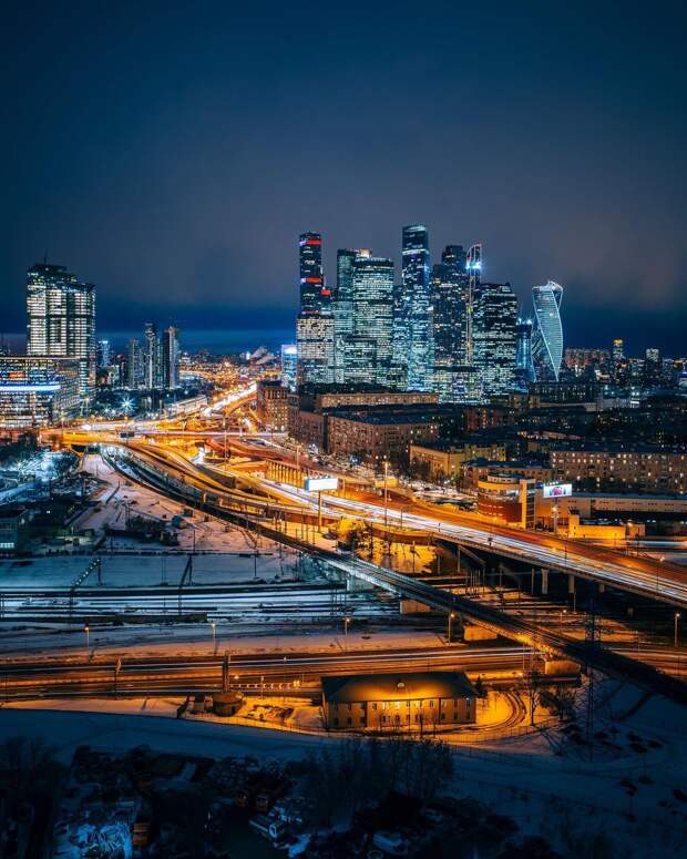 Архитектура и пейзажи Москвы на снимках Ильи Воробьева