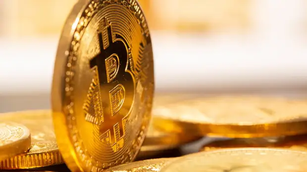 Стоимость биткоина превышала $28 тысяч