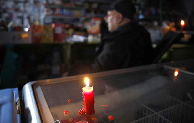 Супермаркеты на Украине массово закрываются из-за отсутствия света и тепла