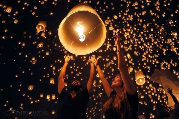 Отпразднуйте Фестиваль летающих фонариков в Таиланде.