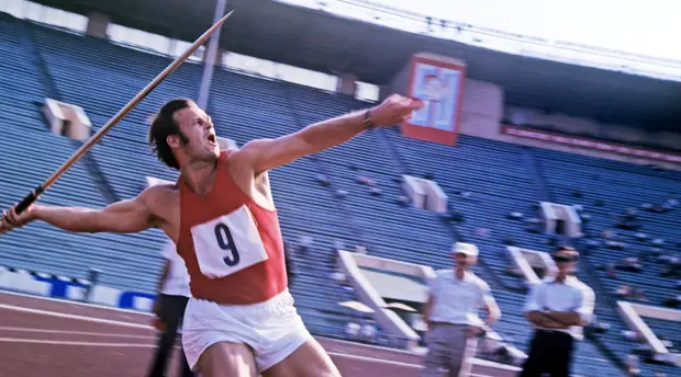 Диего Марадона, Виктор Понедельник, Абдулманап Нурмагомедов и Коби Брайант: кого потерял спортивный мир в 2020 году