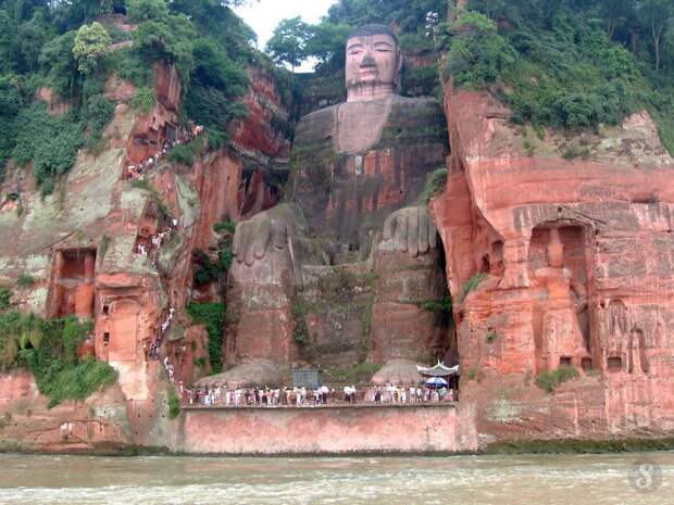 20. Sichuan : Leshan Giant Buddha