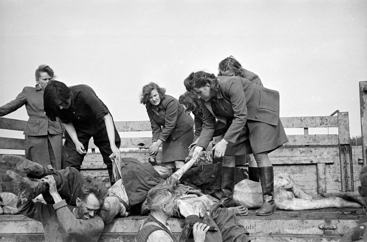 Врата ада: Освобождение лагеря Берген-Бельзен, апрель 1945 год