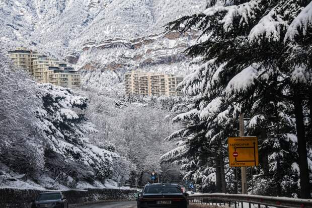 В российском городе перестал ходить транспорт из-за снега
