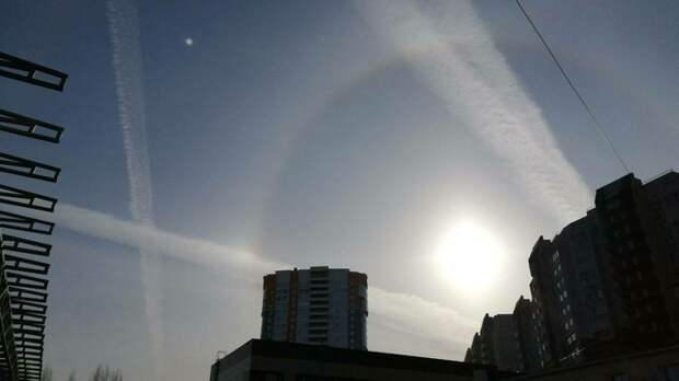 В небе над Барнаулом появилось солнечное гало