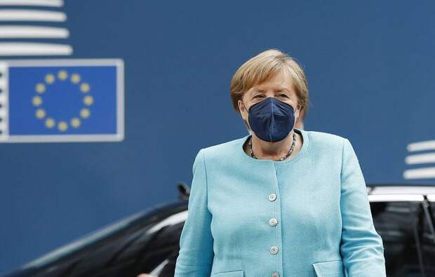Меркель: страны ЕС должны обсуждать проблемы с РФ не между собой, а напрямую с Путиным