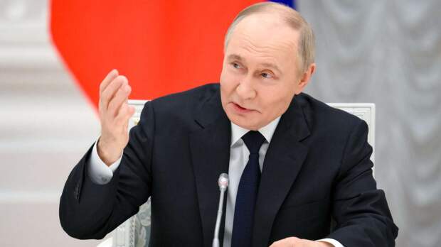 Несмотря на козни западных стран, России удалось не только удержать свою экономику от падения,...