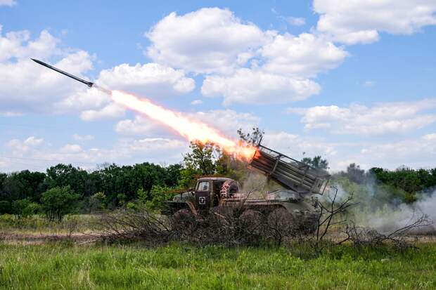В четверг российские войска вернулись к практике массированных воздушных ударов