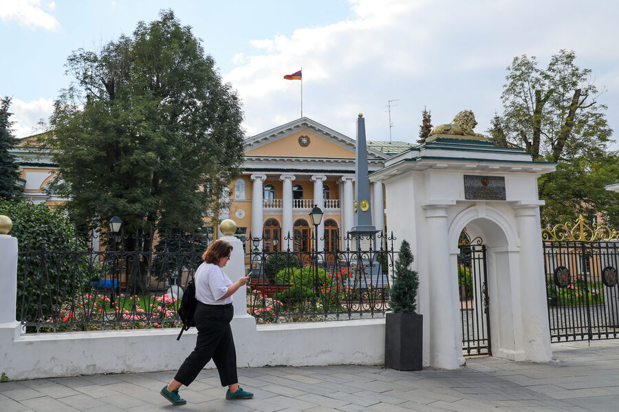 В Армении освободили пророссийского блогера. Это произошло после ноты протеста МИД РФ