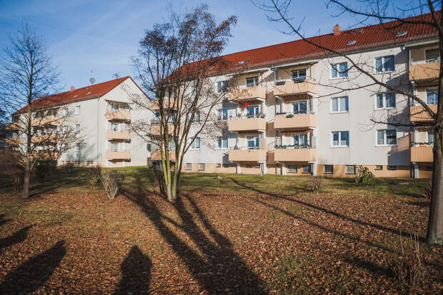 Дома для беженцев в одном из провинциальных городков Германии, Источник: Яндекс картинки