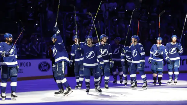 «Тампа» разгромила «Флориду» и вышла в следующий раунд Кубка Стэнли