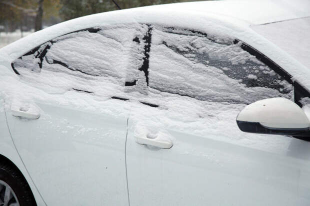 Младенца спасли из запертой машины в Подмосковье