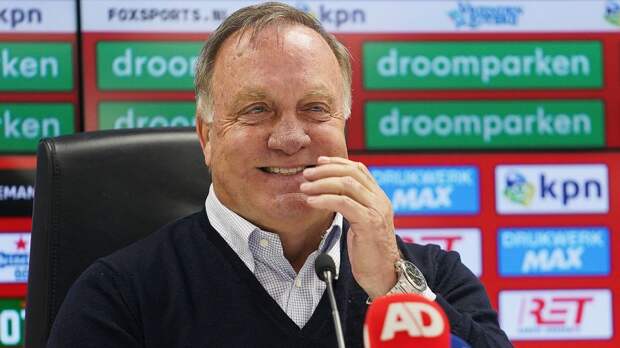 Дик Адвокат назвал причину своего ухода из сборной Кюрасао: «Семья важнее футбола»