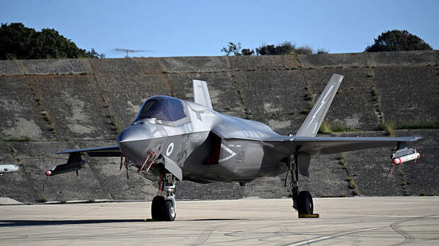 Bloomberg: попытки Пентагона обновить ПО для истребителей F-35 зашли в тупик