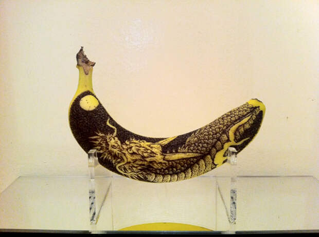 tumblr mj0mvfEKAA1s3zz9ko1 1280 Удивительные рисунки на бананах